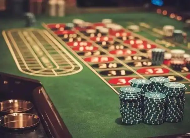 Live casino dealer table available on jilly platform